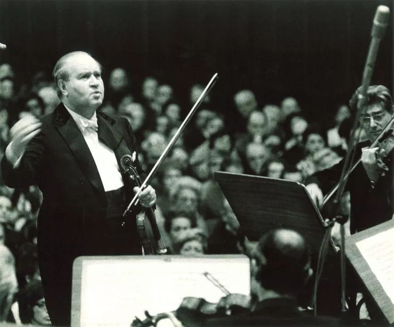 小提琴艺术史上永放异彩的超级巨星丨纪念大卫·奥伊斯特拉赫