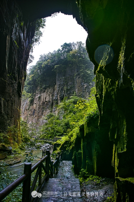 坪坝营四洞峡景区 摄影:卢清国