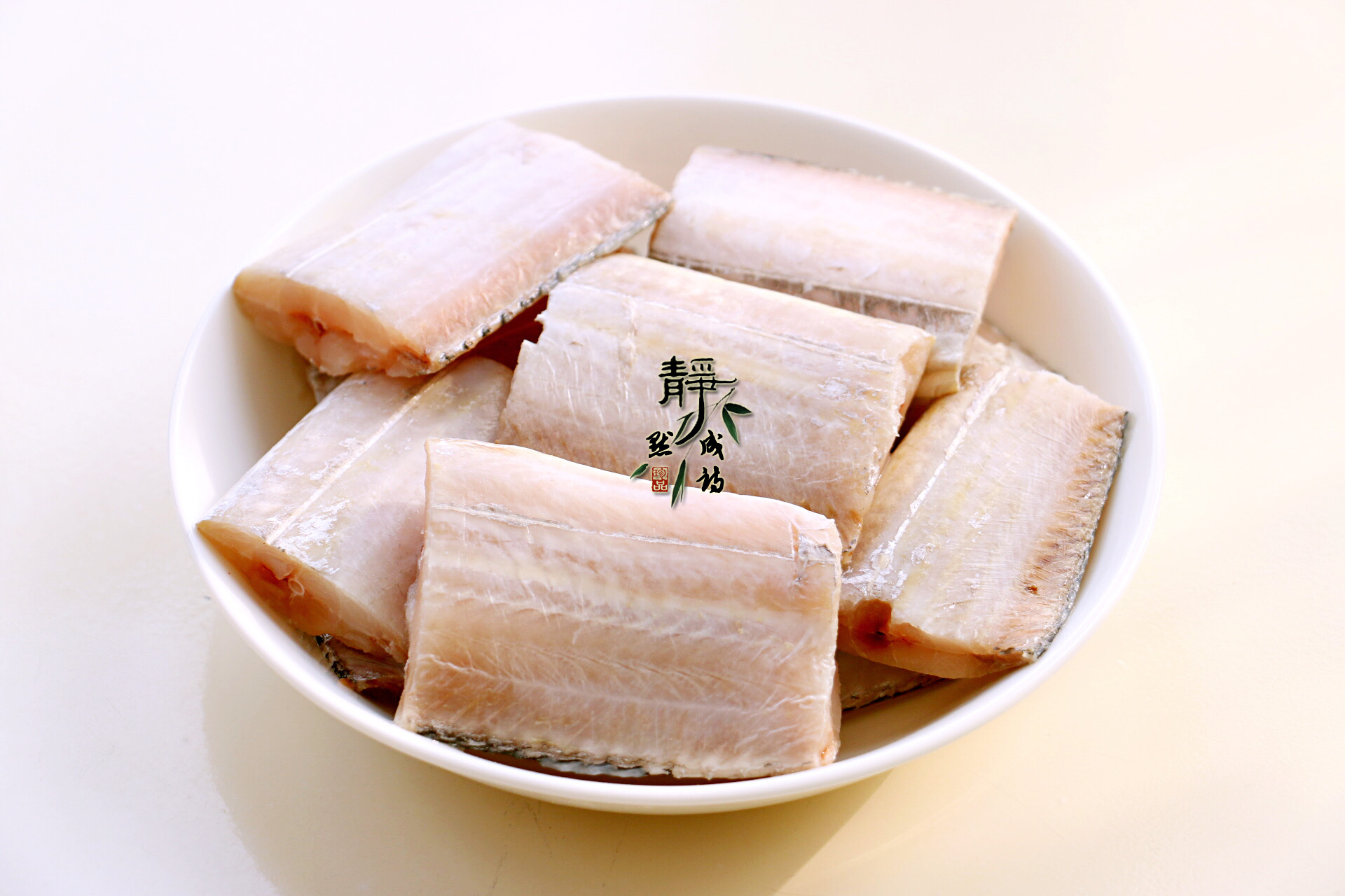 从香酥干煎到新鲜刺身，今年第一口的鲜美带鱼就应该这样吃！