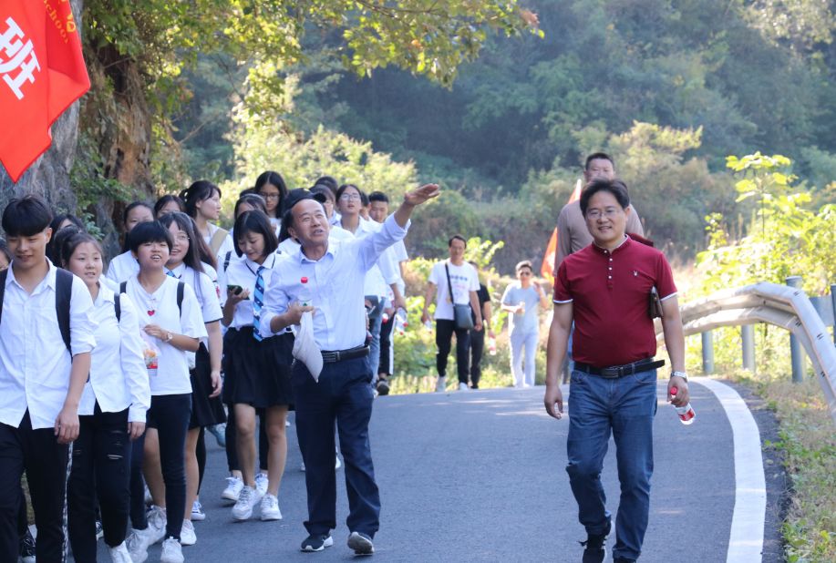 安陆二中十里钱冲我们来啦