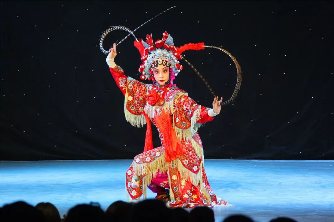 川剧《金山寺》李玲琳饰白蛇,李博涵饰青蛇,文冬,刘磊饰铙钵国庆期间