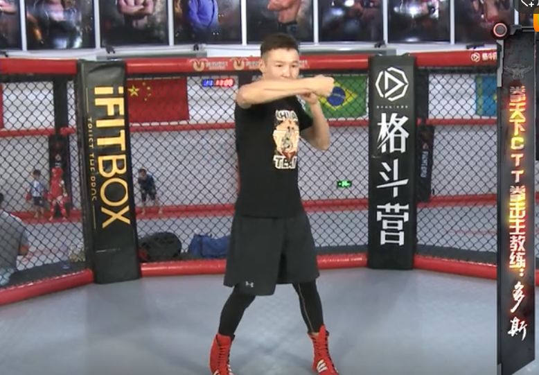 【教学视频】多斯教练全方位解析拳击中的摆拳