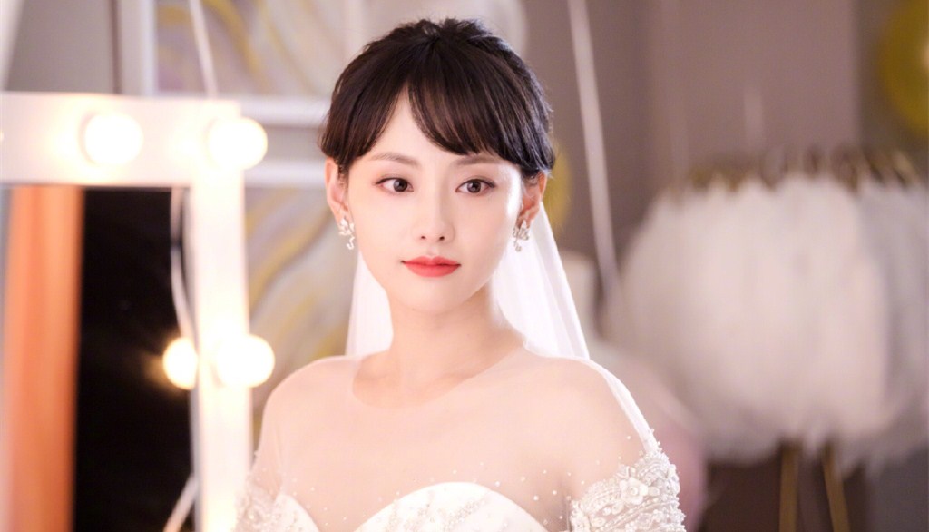 肉肉的張嘉倪美到極致，27歲結婚31歲生二胎，如同寶藏一樣的女生 娛樂 第11張