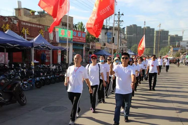 徒步俱乐部领导合影:李洪强,张少林,张海欧,赵飞,刘金波,陶志,侯庆云