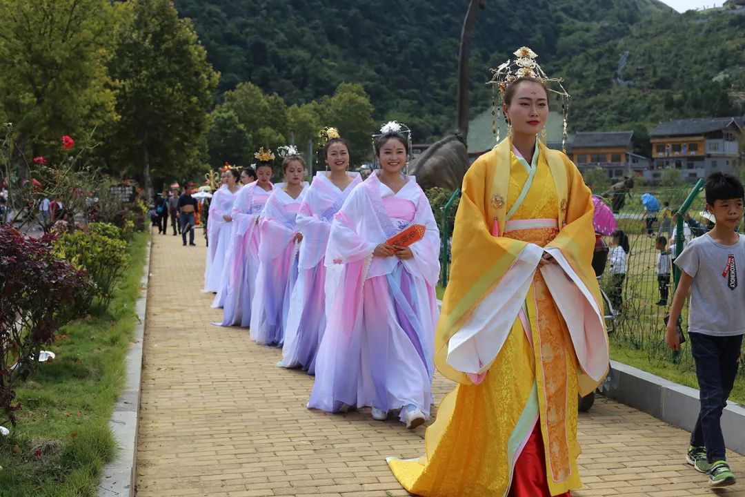 王母娘娘的丫鬟仙女