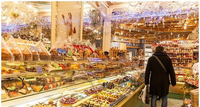 连英国女皇也在追皇室血统300年历史这间巴黎最古老的甜品店简直是个