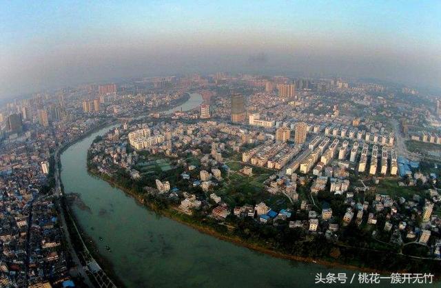 钦州新八景:王岗春色,六峰缀秀,龙泾环珠,刘冯宝第,灵东浴