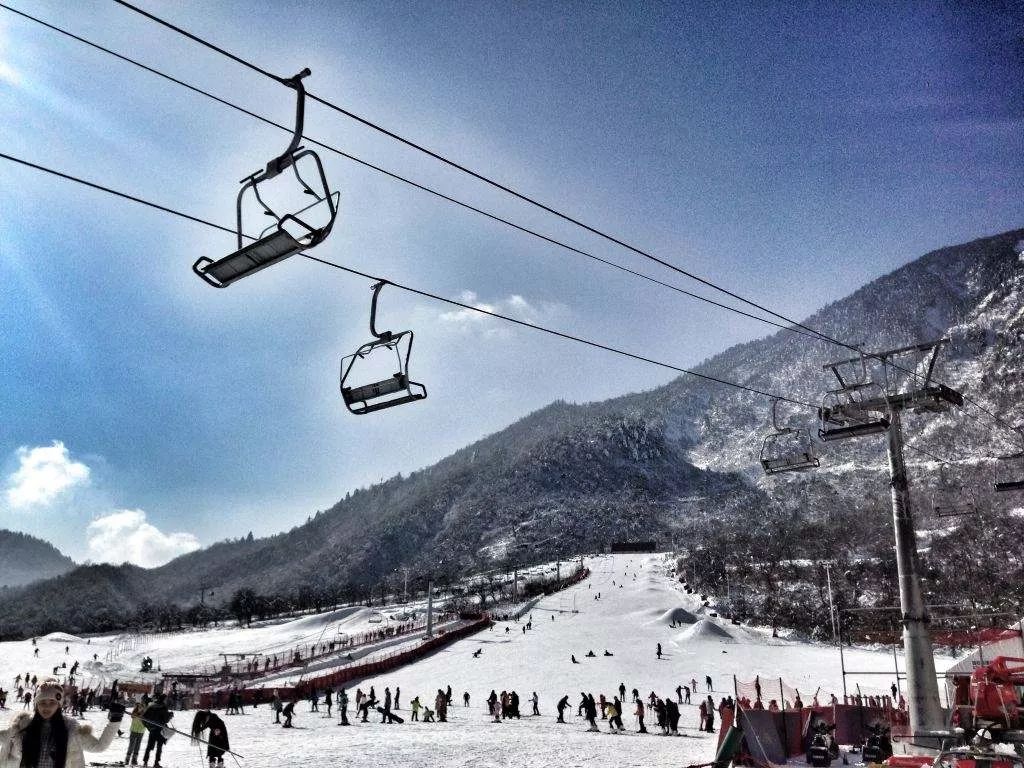 西岭雪山国庆滑雪场免门票