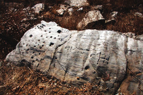 河南嵩山记载着史前人类历史的具茨山岩画