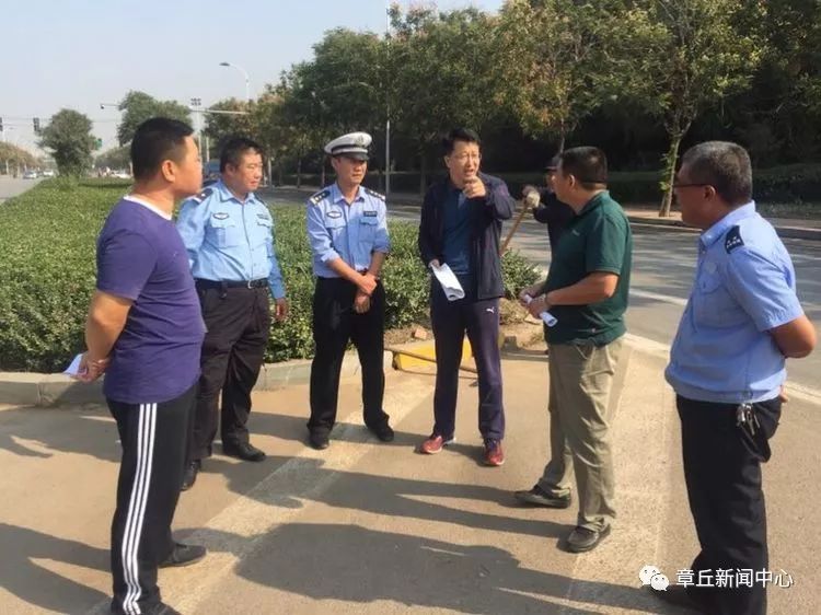 10月4日,区住建委组织公安局交警大队,交运局,章丘火车站,火车站派