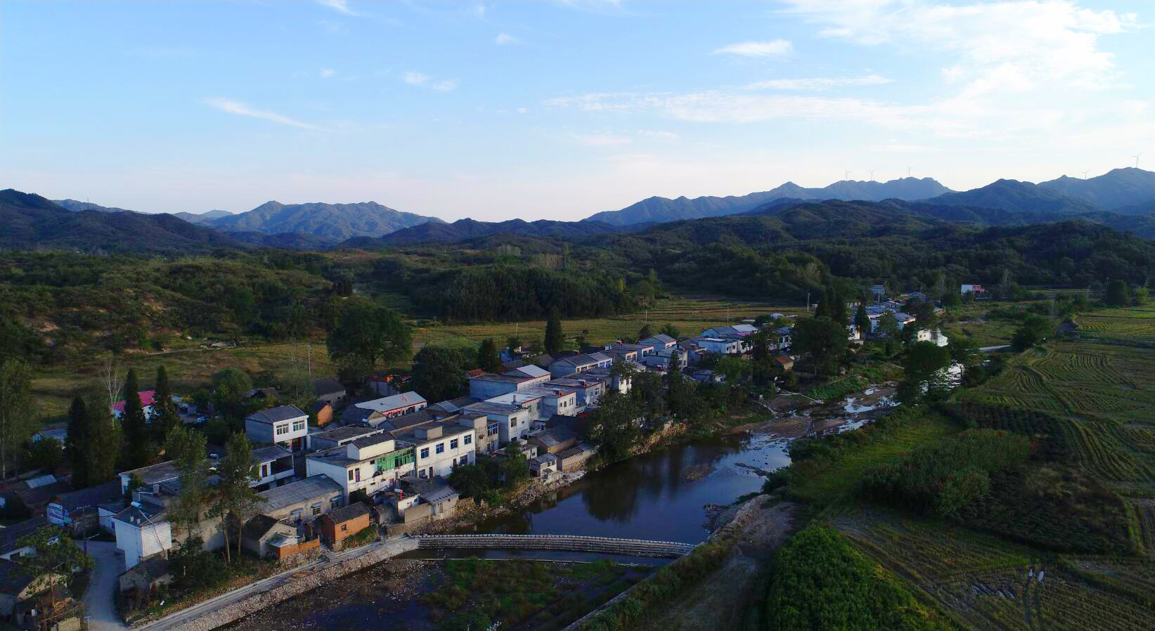 乡村暮色—鸡公山台子畈_卢成良