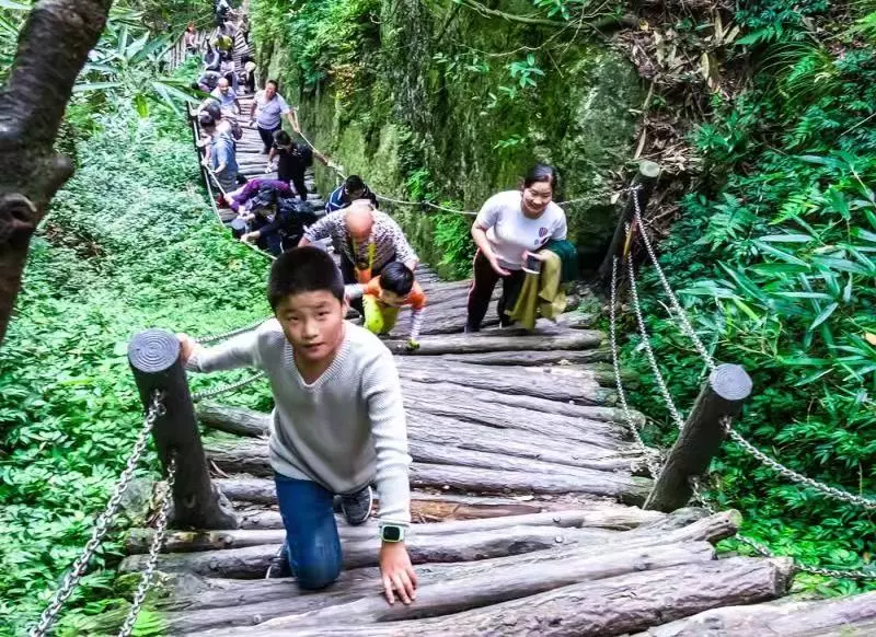 新化三联峒景区有铁索桥有滑道,国庆去正好!