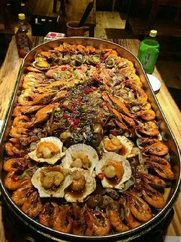 所以秋季,辽宁海鲜成为"最好吃"的美食大餐.