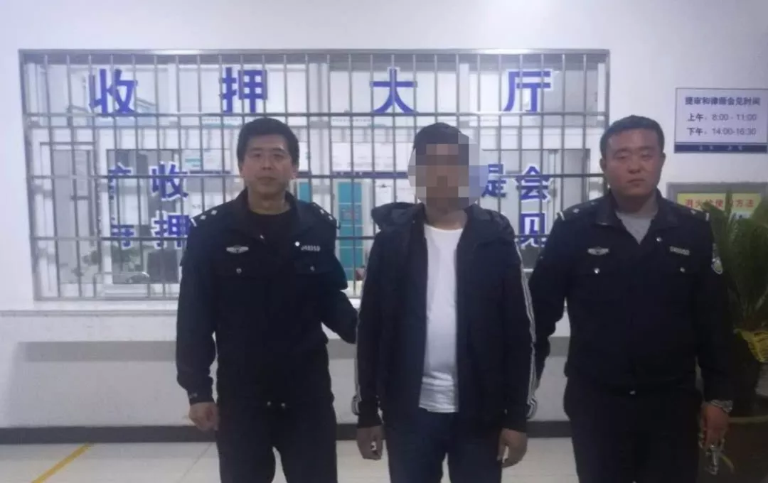 目前 刘某已被海阳市公安局依法刑事拘留 该案在进一步审理之中 如今