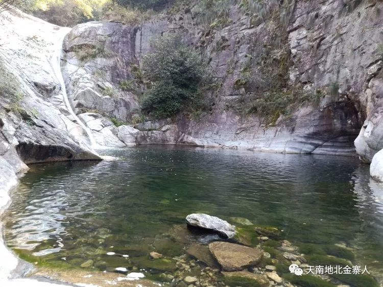 金寨新发现:九龙潭峡谷惊艳大湾村