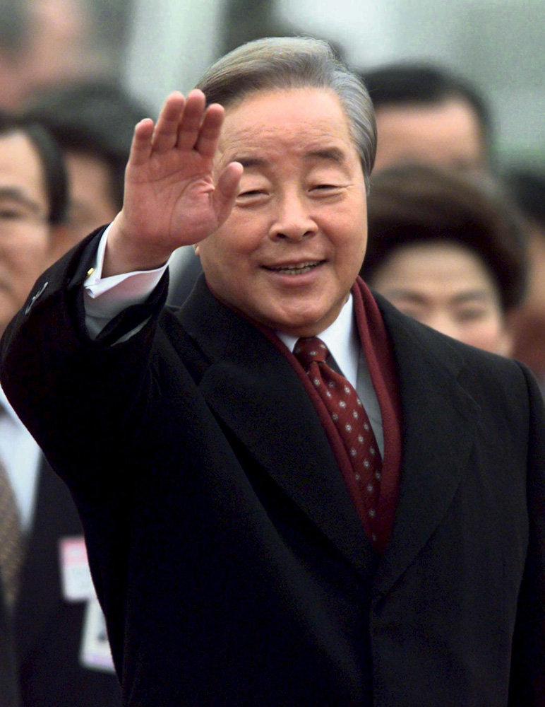 第八任总统:金大中(1924-2009),在任时间1998-2003年.