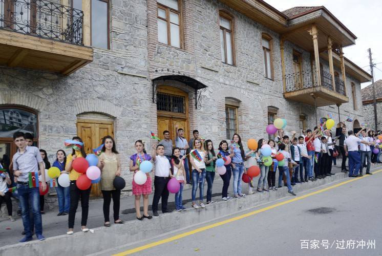 世界上物價最低的國家，兩千買車五萬買別墅，世界公認盛產美女 旅行 第3張