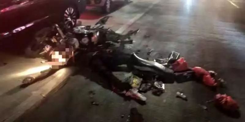 今晨,汤坑湖下突发车祸,1人身亡!_摩托车