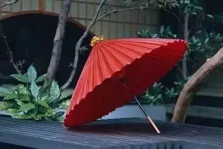 连平人出嫁时为什么要撑红伞?