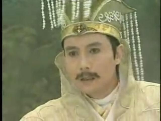 王伯昭,演玉帝,他还演过六小龄童版《西游记》里的小白龙