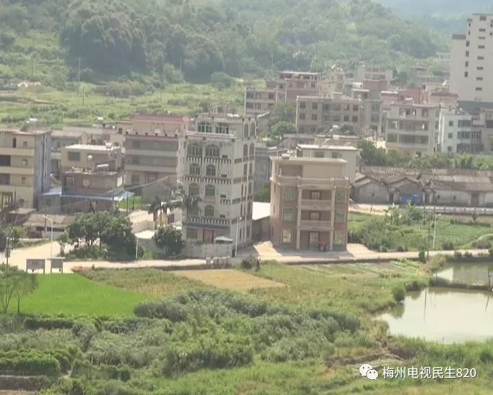 南部各村人口_法国南部天体村大探险