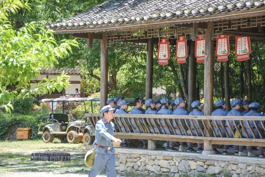 门票:免费 地址:播州区枫香镇苟坝村 自驾:从播州城区出发,往杭瑞