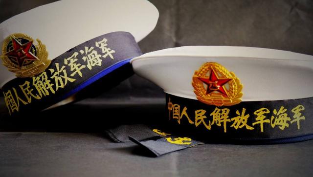 中国军队的水兵帽，为何有两根飘带，到底和英国什么关系？_海军