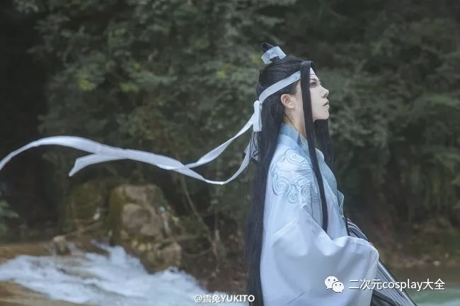 《魔道祖师》蓝忘机cos,意境与场景结合,如画如卷飘然