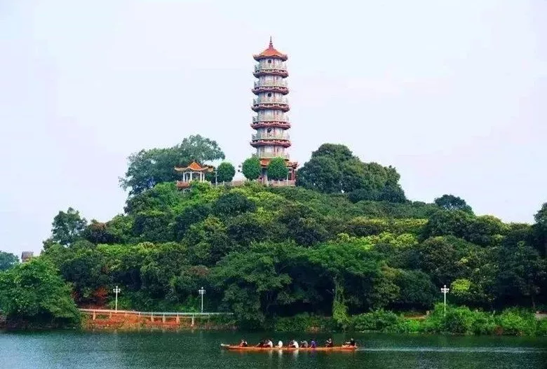 沿途主要景点 雁塔是增城的标志,位于增江河边