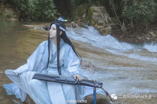 《魔道祖师》蓝忘机cos,意境与场景结合,如画如卷飘然出尘!