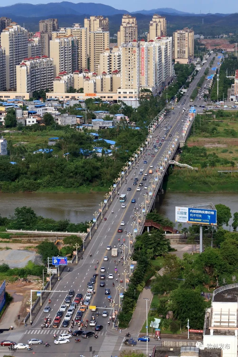 永福大桥钦州日报记者 敖帅昌 摄2007年,金海湾大桥建成通车.