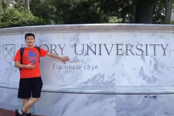 我是周博洋,现在在emory university攻读博士,方向为 光电纳米材料.