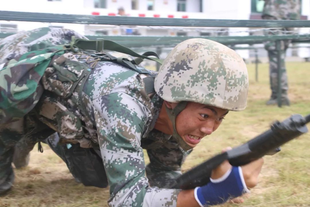 绝了这波新兵表情包你值得拥有