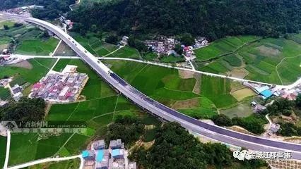 河池至百色高速公路已全线贯通,竣工时间是.