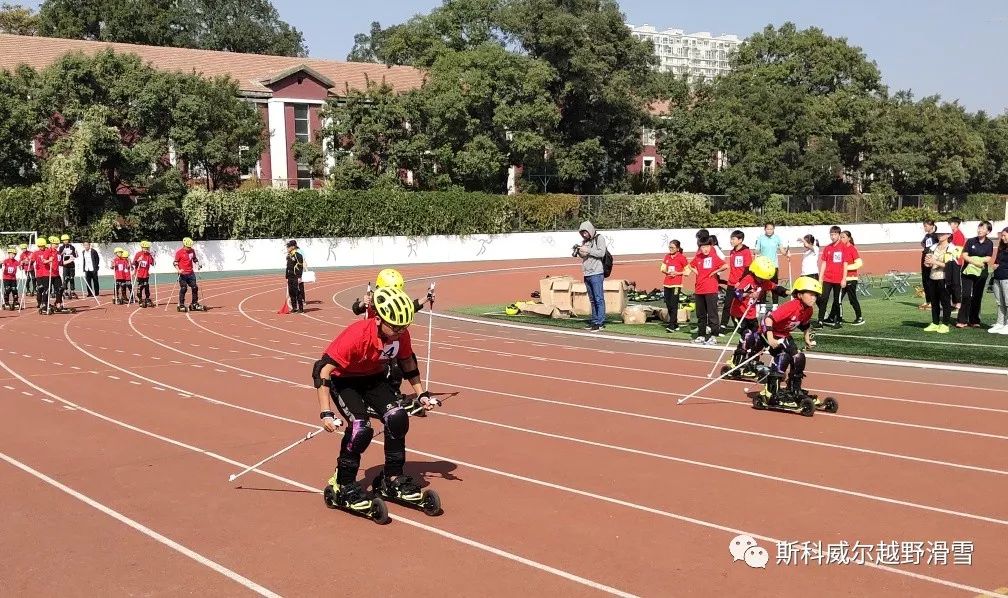 2018年全国青少年体育冬夏令营山西站旱地滑雪夏令营成功举办