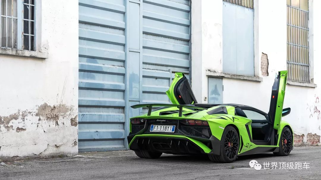 兰博基尼aventador sv roadster美图欣赏