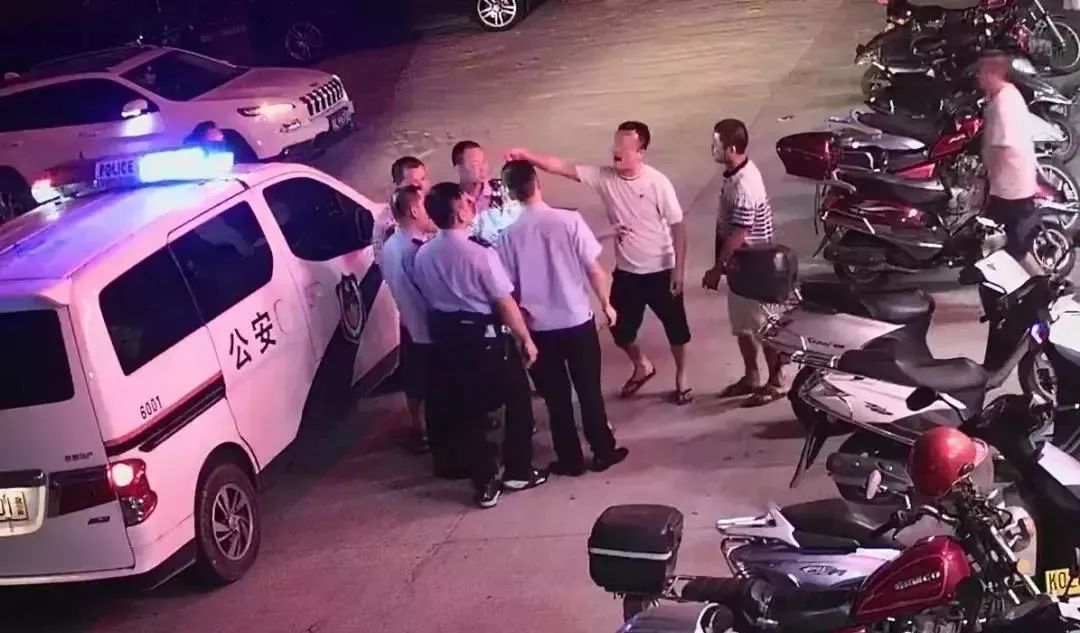 嚣张汤坑一男子醉酒闹事还袭警刑拘