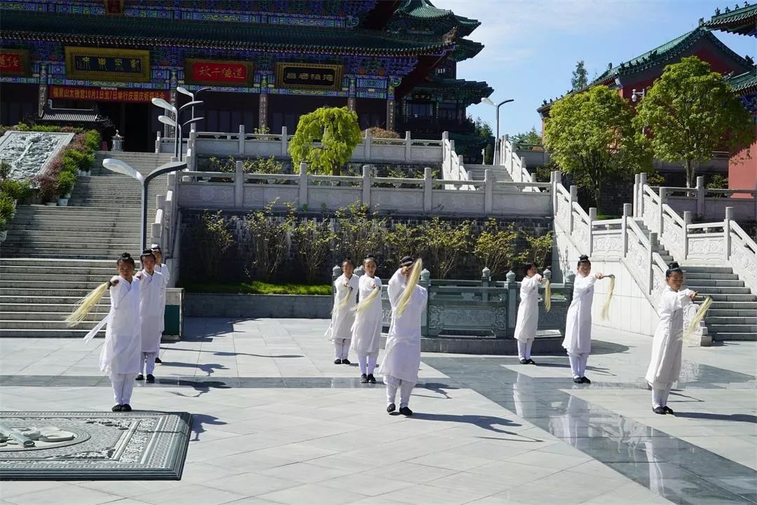 "功"在太极宫, 武学,旅养新圣地!