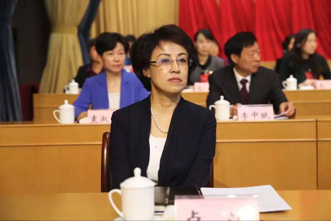 聚焦妇代会王忠林盛赞济南女性优秀品质坚强如山甘于奉献自强不息大爱