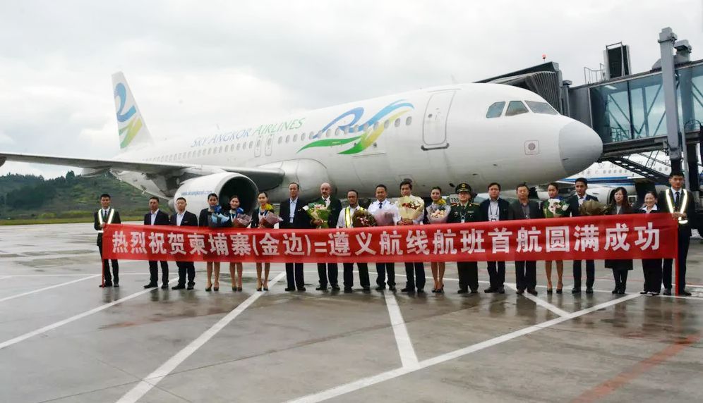 据悉,该航班由柬埔寨天空吴哥航空公司执飞,执飞机型为a320/a321, 班