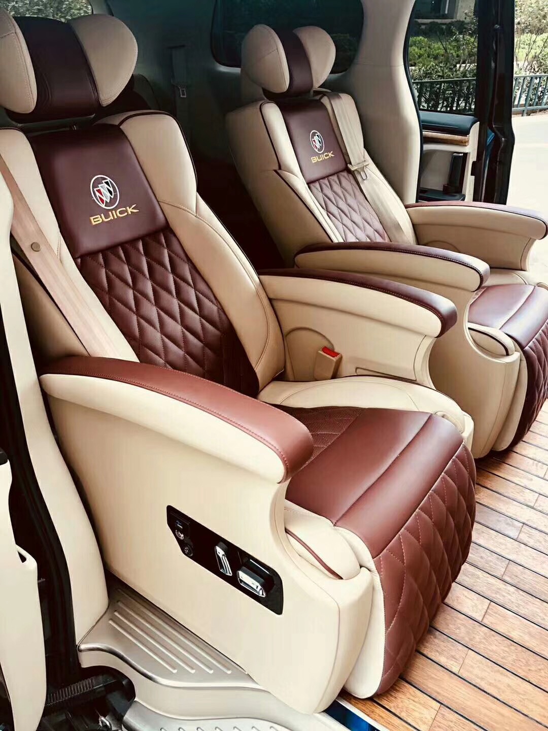 新V-Class汽车改装/房车座椅/电动座椅/房车改装座椅/豪华沙发床-阿里巴巴