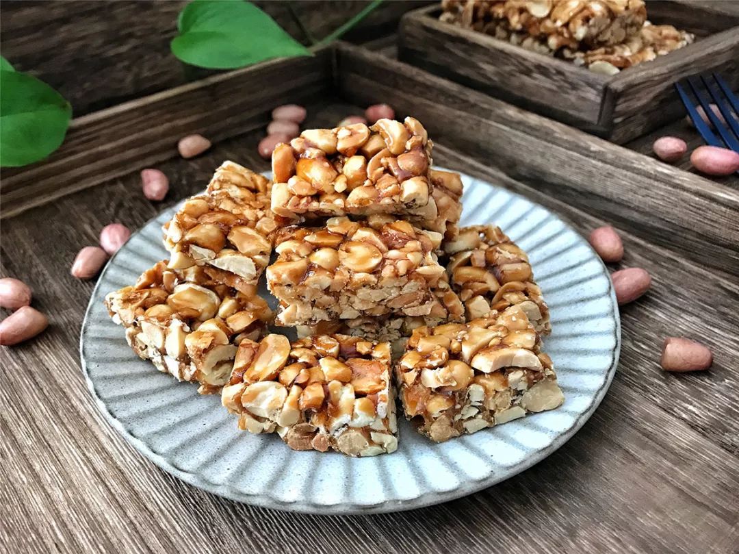 每天一道团圆菜 | 花生酥糖:香甜而不腻,酥脆不粘牙,越吃越上瘾