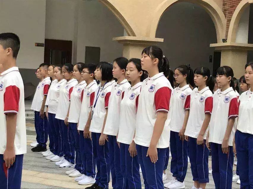 天啦噜!贵阳市各私立小学超美校服大公开