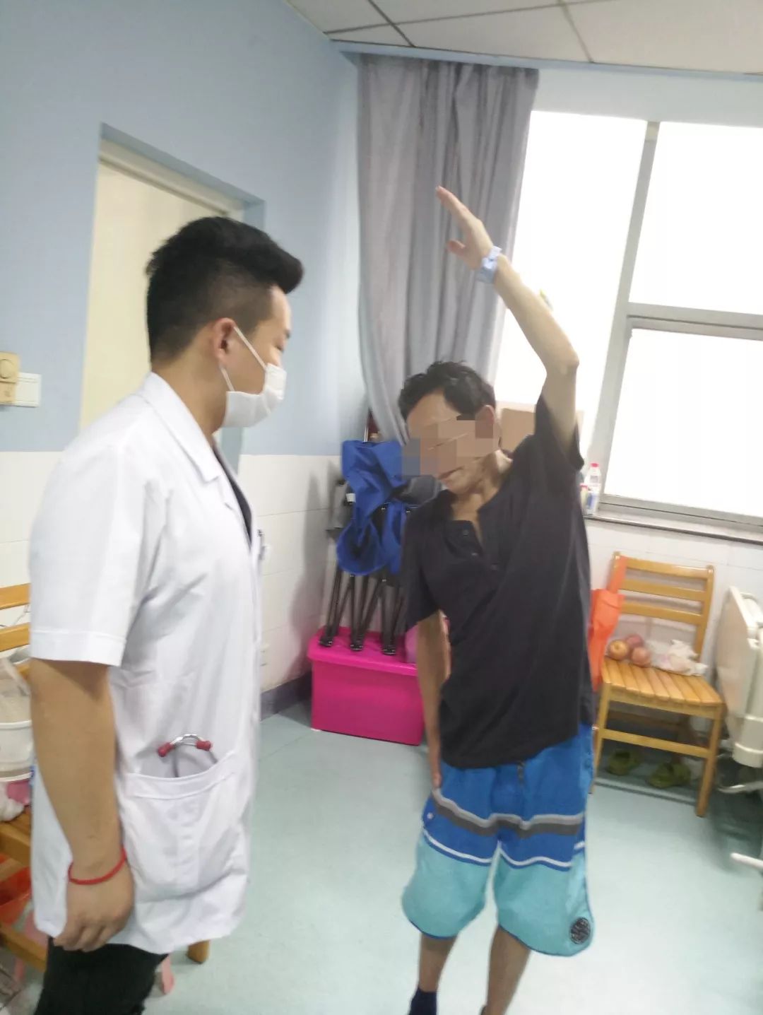 新冠肺炎患者出院后下肢力量训练法_央广网