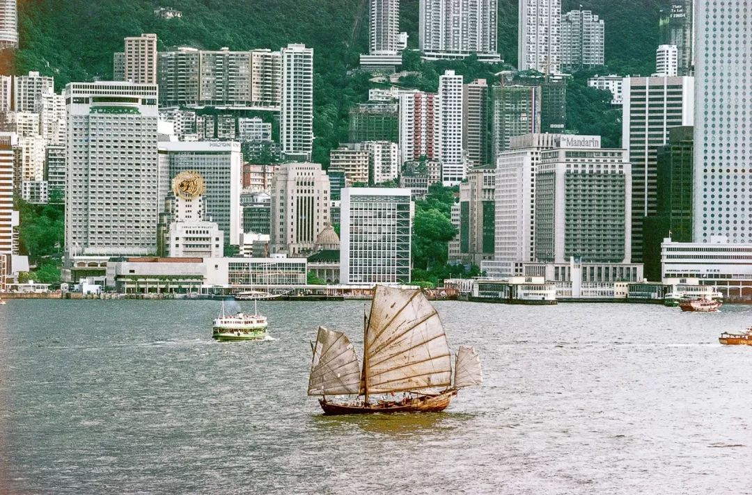 想和你在80年代的香港街头走一走