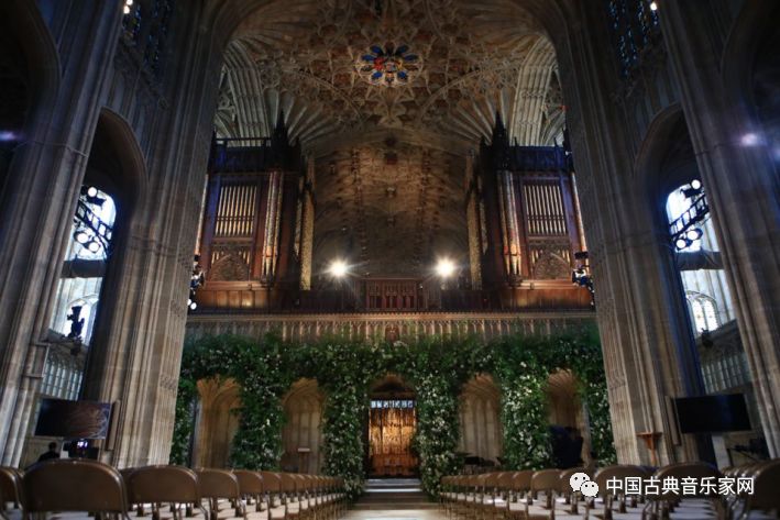 温莎城堡(windsor castle)的圣乔治礼拜堂(st george"s chapel)