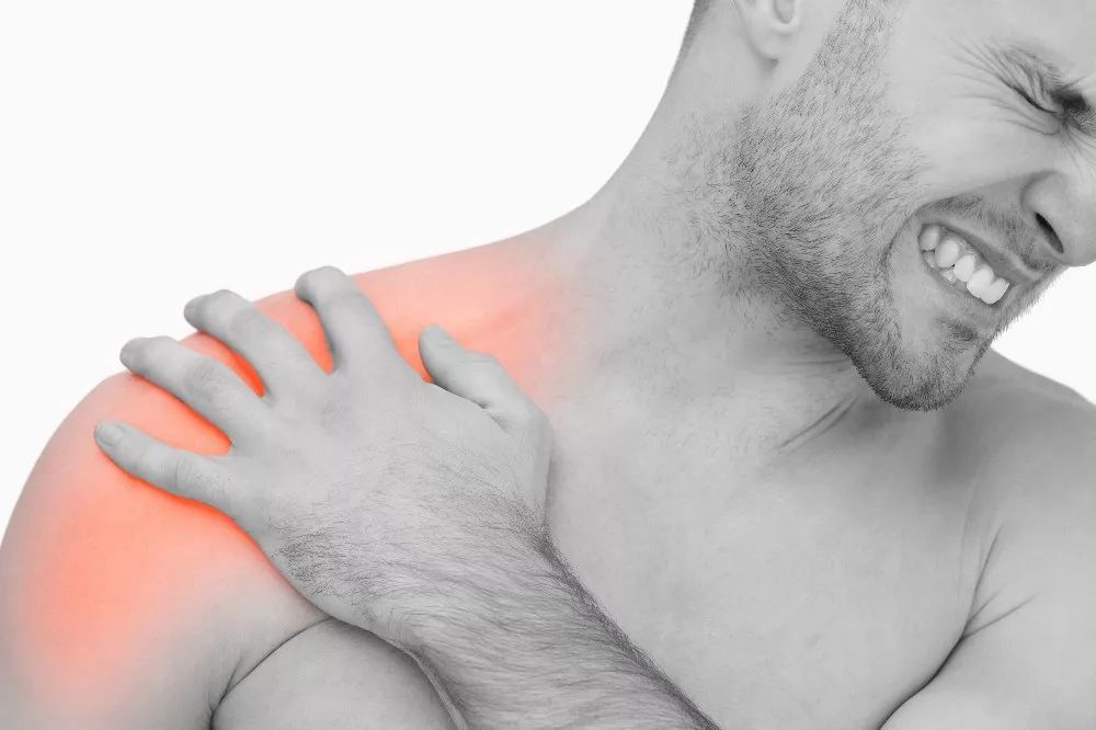 调查数据显示,60%的肩膀痛是由肩袖损伤引起的;25%是肩峰撞击综合征