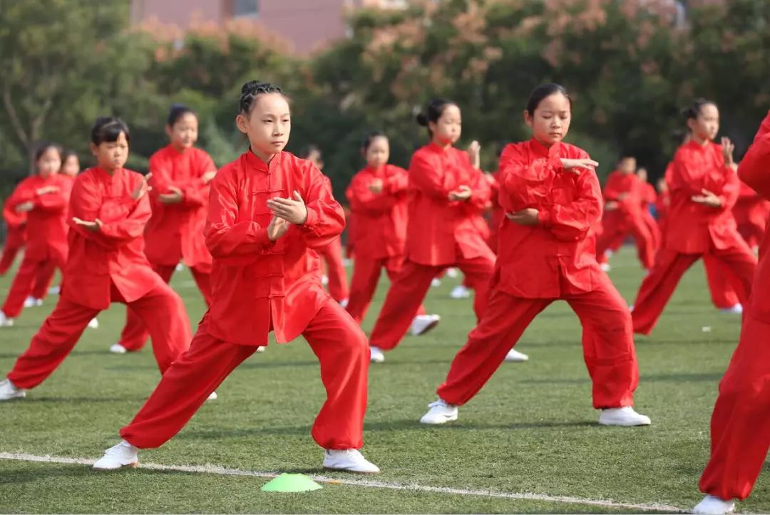 中国武术博大精深,市中功夫少年身手不凡!