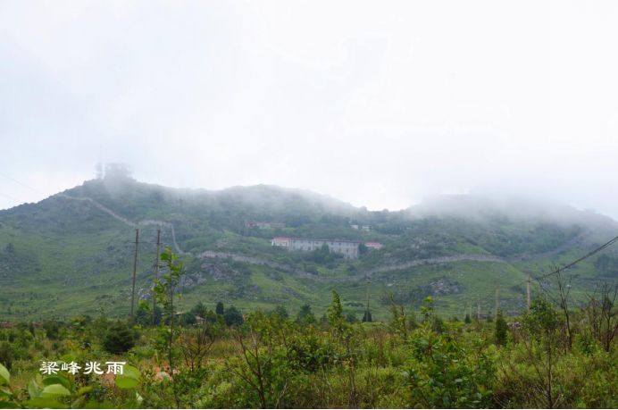 一山观三海,四季景迷人 ——神秘梁王山 康体休憩地