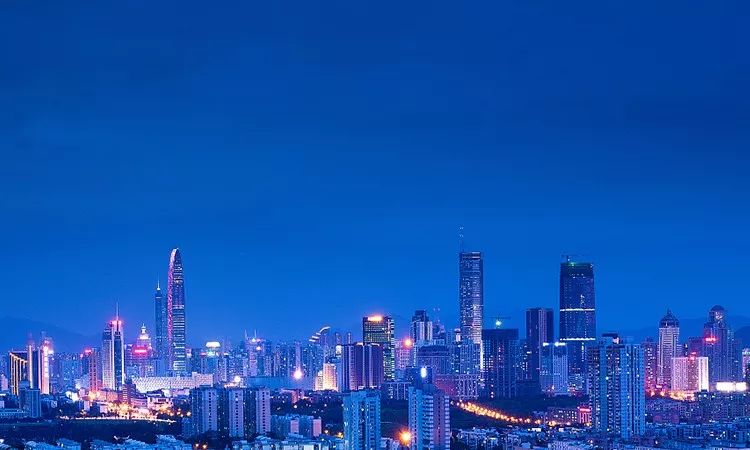 中国10个夜景最美城市广州第三上海第二第一是